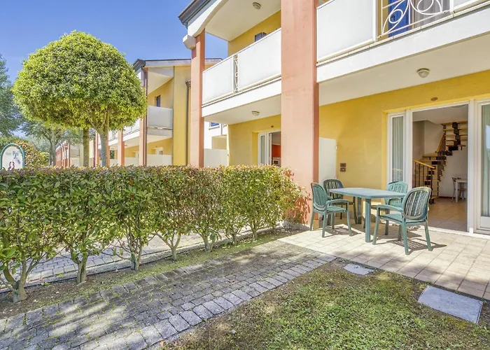 Ai Pini-villa شقة *